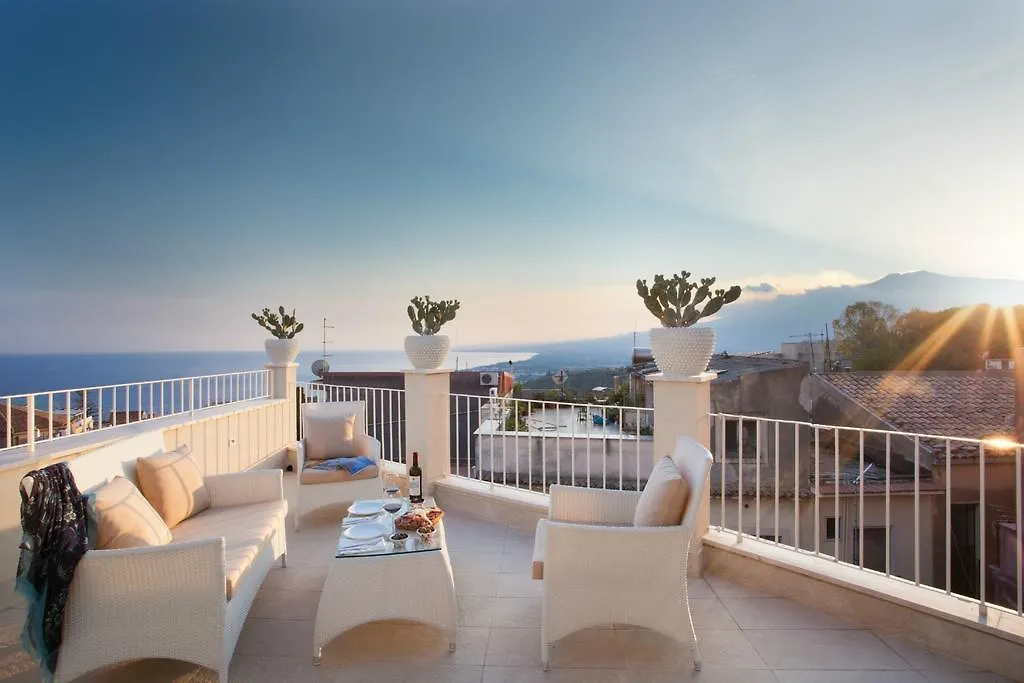 La Malandrina - Apartments & Suites Taormina 2*,