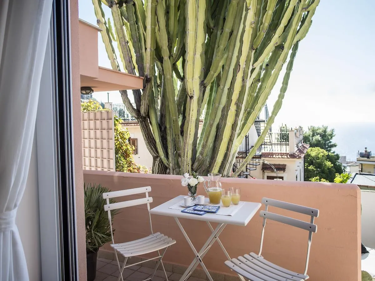 La Malandrina - Apartments & Suites Taormina Aparthotel